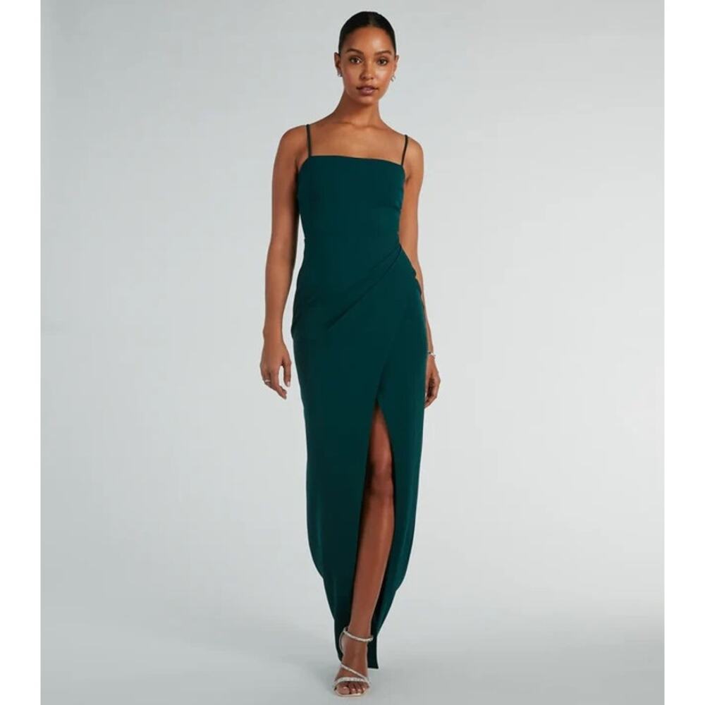 Windsor Christie Crepe Formal Gown - Size S